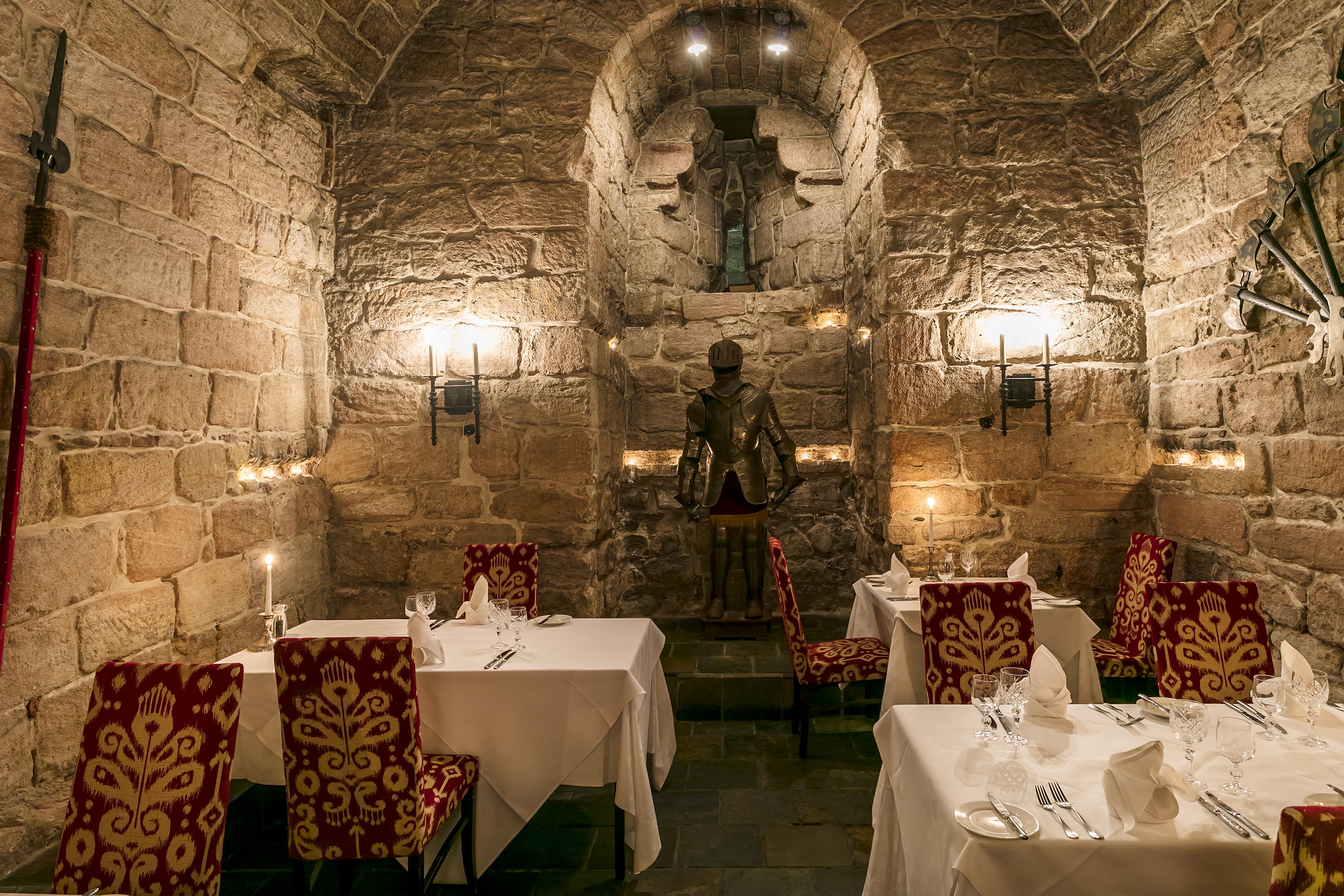 Dalhousie Castle Hotel Бонниригг Экстерьер фото