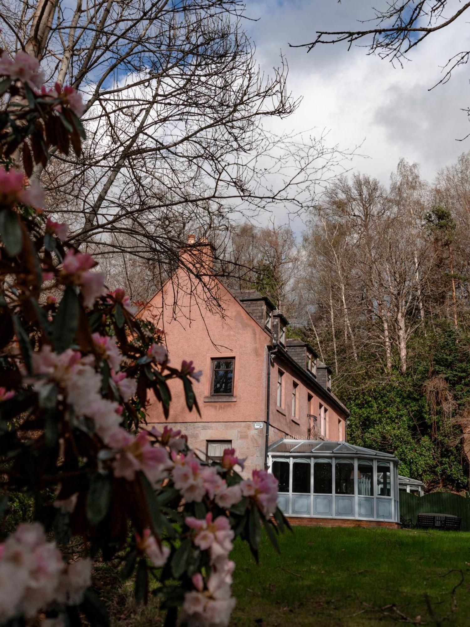 Dalhousie Castle Hotel Бонниригг Экстерьер фото